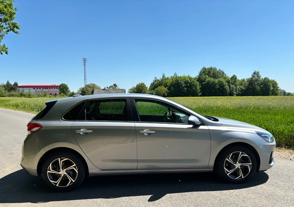 Hyundai I30 cena 49900 przebieg: 142000, rok produkcji 2021 z Jastrowie małe 562